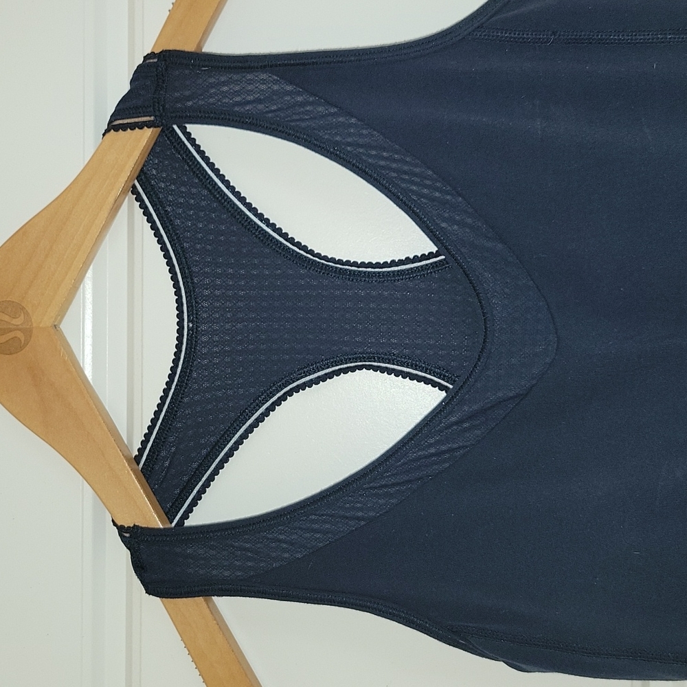 Lululemon Tank - Picture 5 of 6